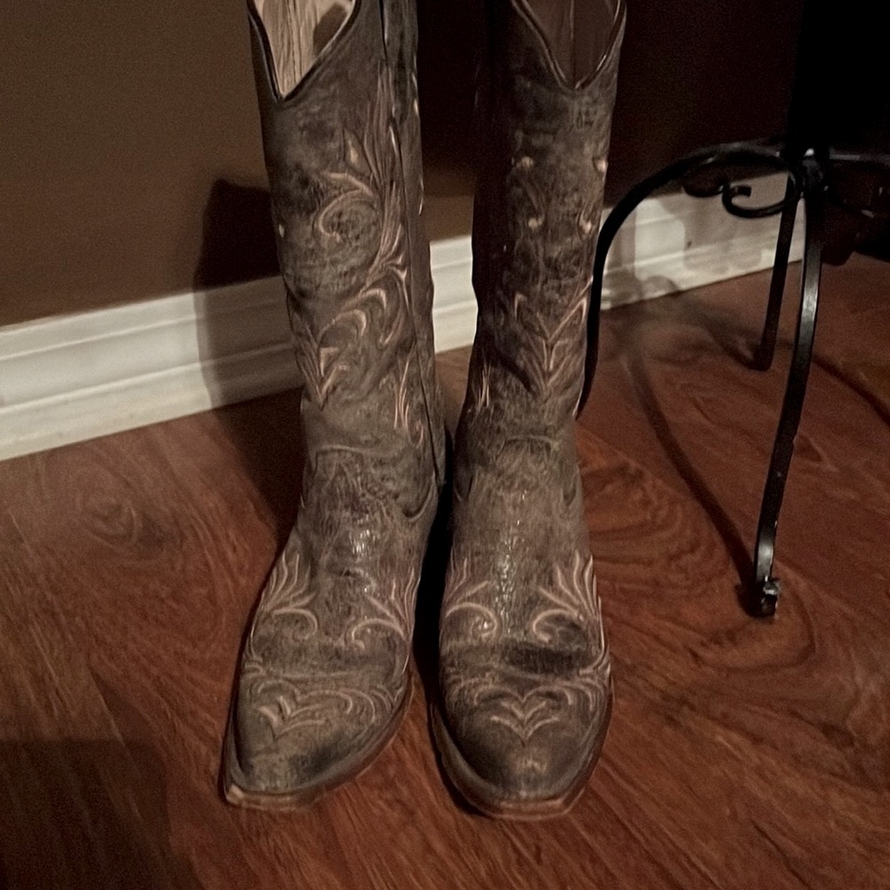 Ladies boots